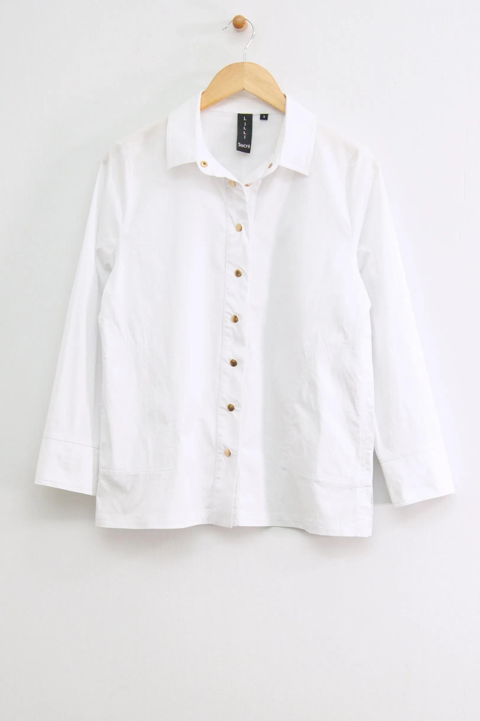 27" Long Sleeve Snap Blouse
