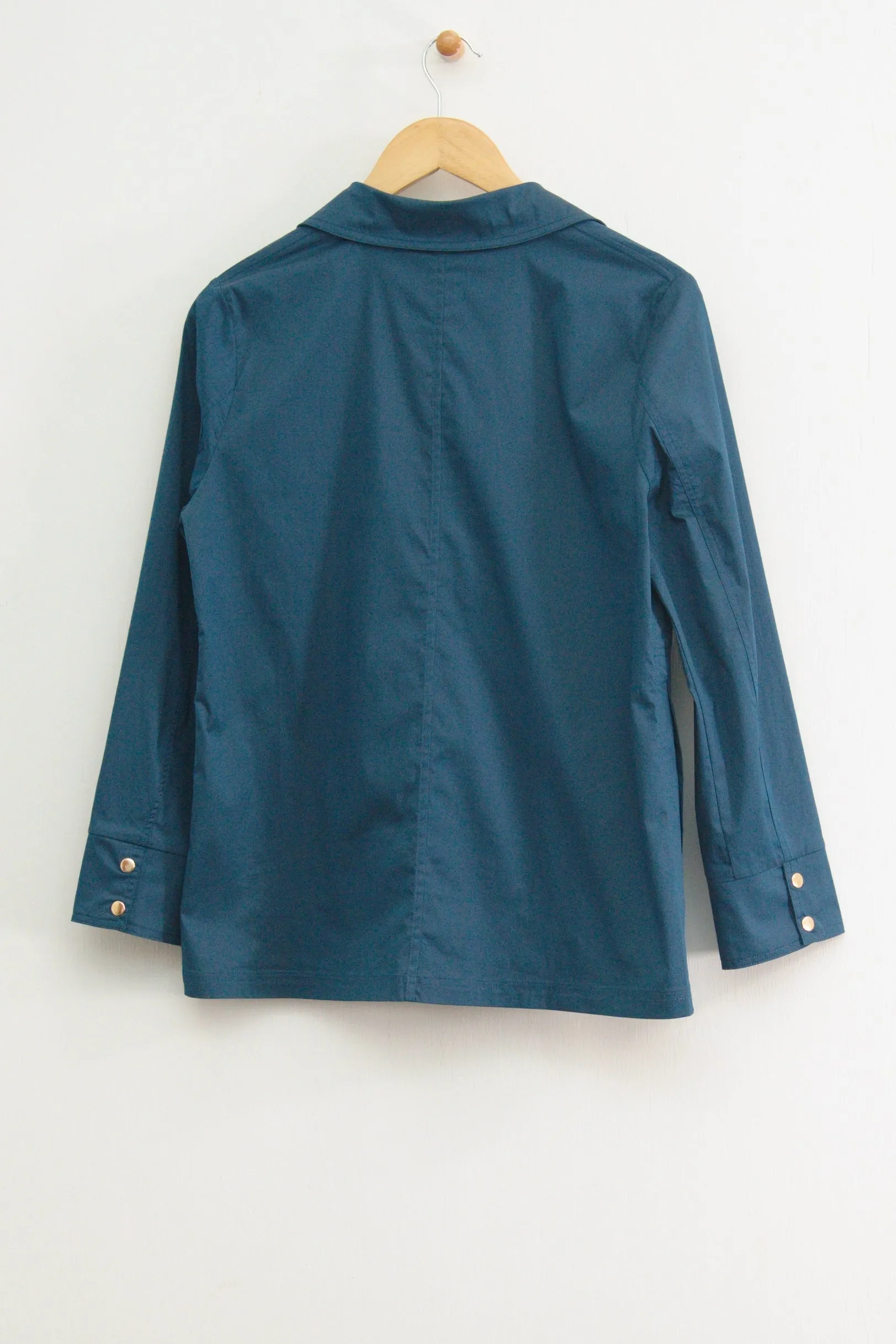 27" Long Sleeve Snap Blouse