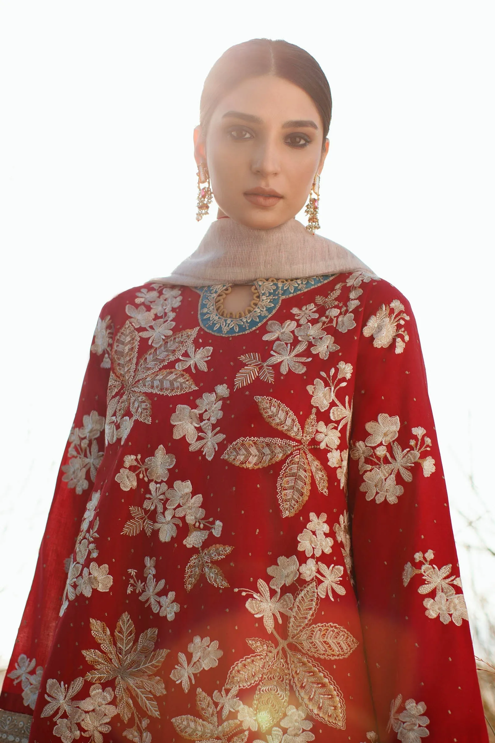 Zaha by Khadijah Shah Lawn Collection 2022 – FARIBA (ZL22-11 A)